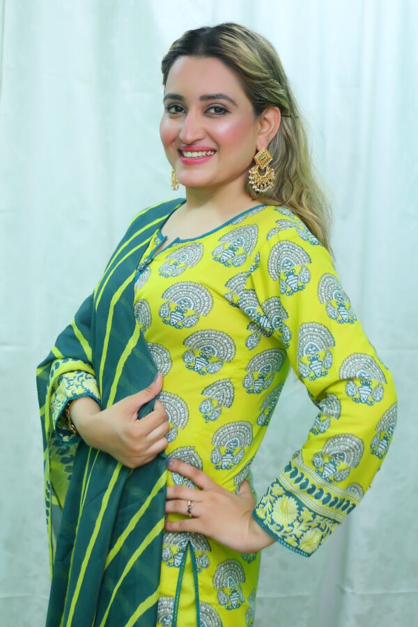 EGD-04 Ready to Wear 3pc Lawn