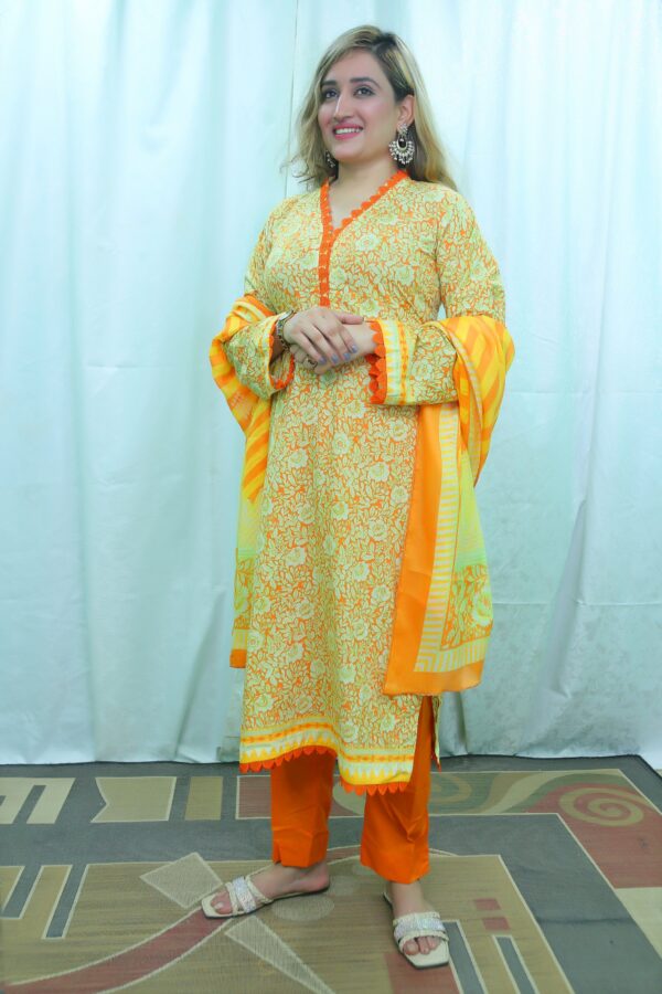 EGS-07  Ready to Wear 3pc Lawn Dress - Image 2